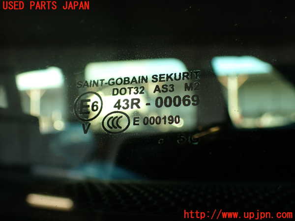 2UPJ-42231382]ポルシェ・カイエン ターボ S(9PA50SA)左クォーターガラス (43R-00069) 中古_m0002.jpg
