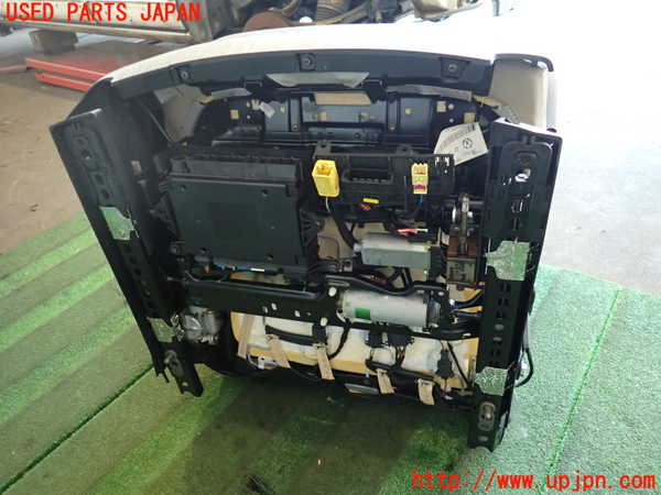 2UPJ-42237065]ポルシェ・カイエン ターボ S(9PA50SA)助手席シート 中古_m0005.jpg
