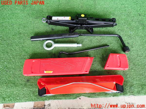 2UPJ-42257805]キャデラック・CTS スポーツセダン(X322A)車載工具 中古_m0001.jpg
