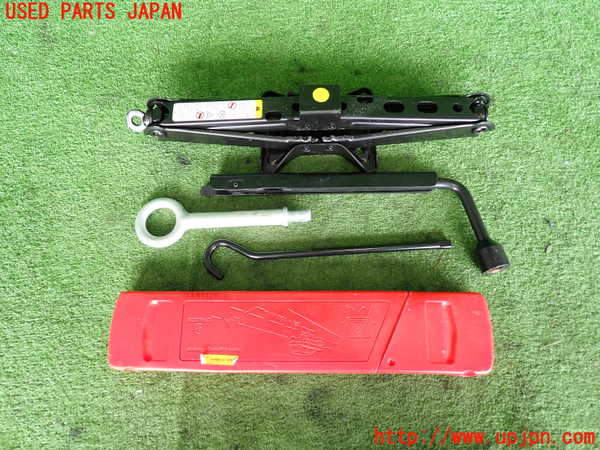 2UPJ-42257805]キャデラック・CTS スポーツセダン(X322A)車載工具 中古_m0002.jpg