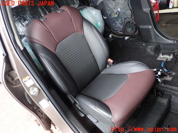2UPJ-42267035]フロンクス(WEB3S)運転席シート 中古_m0001.jpg