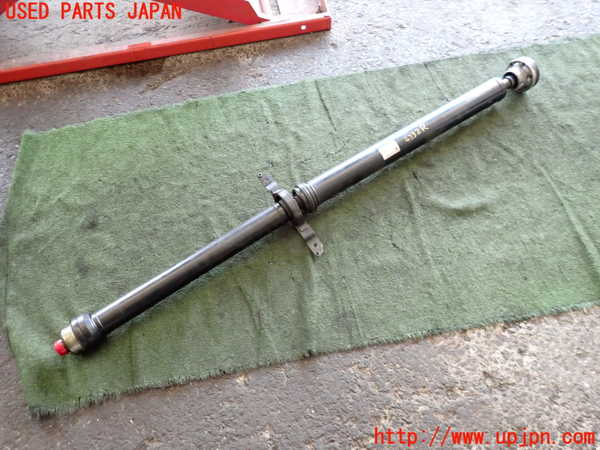 2UPJ-42323410]ポルシェ・マカン ターボ(J1H3)リアプロペラシャフト 中古_m0001.jpg