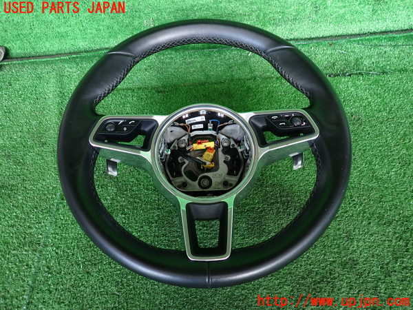2UPJ-42327855]ポルシェ・マカン ターボ(J1H3)ステアリングホイール 中古_m0001.jpg