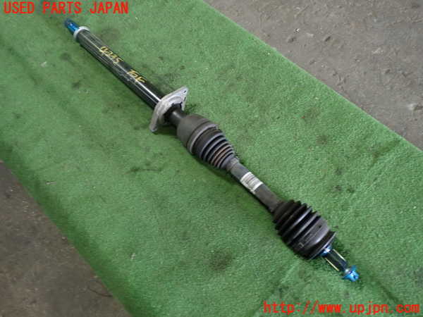1UPJ-42354010]ベンツ A180(176042)(W176系)右フロントドライブシャフト 中古_m0001.jpg