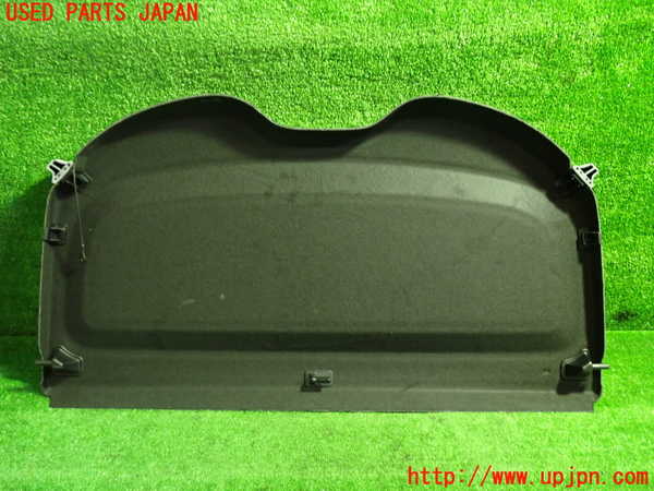 1UPJ-42357761]ベンツ A180(176042)(W176系)トノカバー1 中古_m0002.jpg