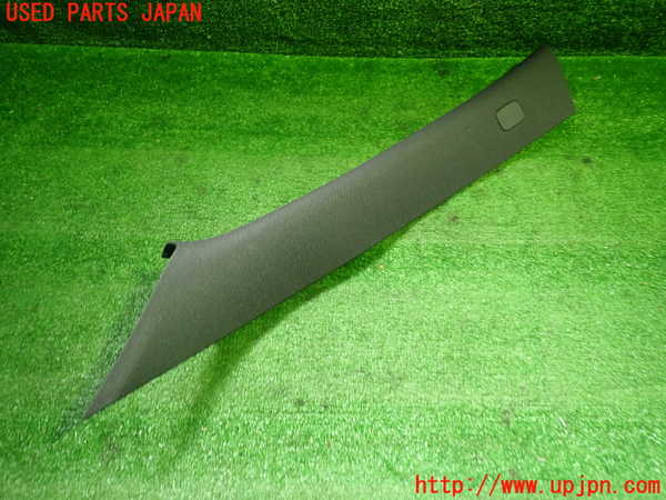 1UPJ-42357660]ベンツ A180(176042)(W176系)左フロントピラートリム 中古_m0002.jpg