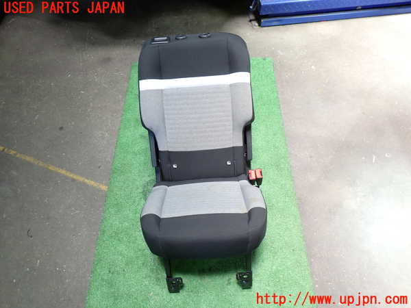 1UPJ-42447145]シトロエン・BERLINGO(ベルランゴ)(K9CYH01)右2列目シート 中古_m0001.jpg