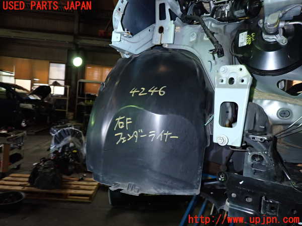 1UPJ-42461090]ルノー・トゥインゴ(AHH4B)右前フェンダーライナー 中古_m0001.jpg
