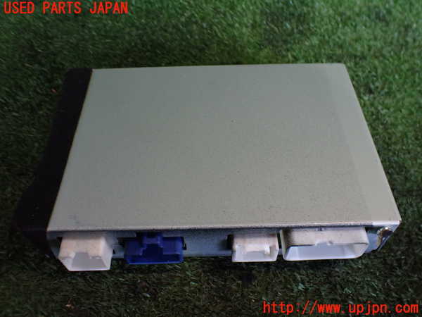 2UPJ-42486660]セルシオ(UCF30)TVチューナー 中古_m0002.jpg