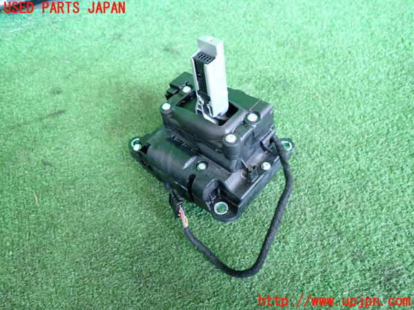 2UPJ-42617555]アウディ・A5 スポーツバック(F5CVKL)ATシフトレバー 中古_m0002.jpg