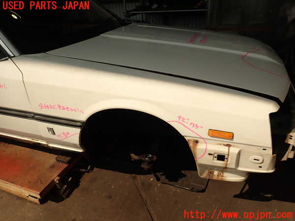 2UPJ-42641080]スカイライン(DR30)右前フェンダー 中古_m0001.jpg
