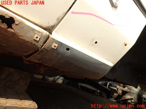 2UPJ-42641080]スカイライン(DR30)右前フェンダー 中古_m0002.jpg