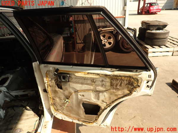 2UPJ-42641290]スカイライン(DR30)右後ドア (M243) 中古_m0004.jpg