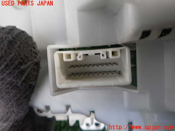 2UPJ-42666170]セルシオ(UCF31)スピードメーター 中古_m0003.jpg