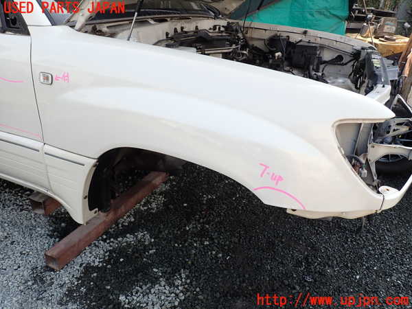 1UPJ-42691080]ランクル100系(UZJ100W)右前フェンダー 中古_m0001.jpg