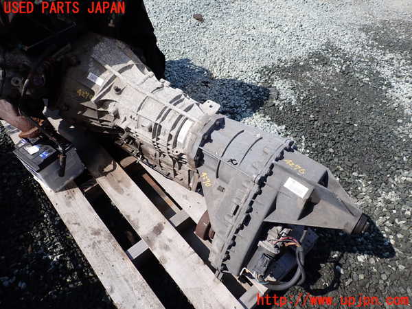 1UPJ-42703010]リンカーン・ナビゲーター(不明)ミッション AT 5-E 4WD 中古_m0002.jpg