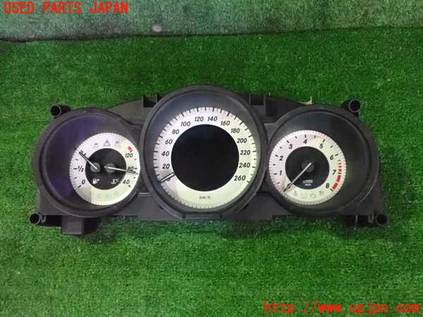 2UPJ-42756170]ベンツ CLS350(218359)スピードメーター 中古_m0001.jpg