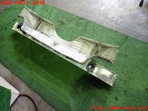2UPJ-42781614]ポルシェ・ボクスター(98725)リアバンパーホースメント 中古_m0004.jpg
