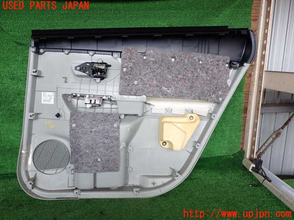 2UPJ-42821324]プリウスα(ZVW40W)左後ドア内張り 中古_m0003.jpg