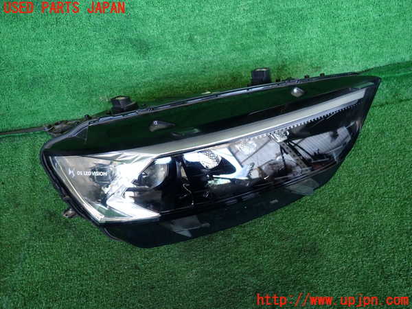 2UPJ-42881130]DSオートモビルズ ・DS 7(DS7 クロスバック)(X74AH01)右ヘッドライト LED 中古_m0001.jpg
