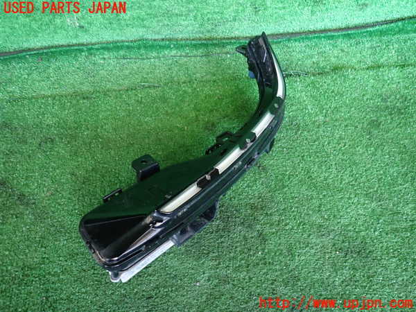 2UPJ-42881152]DSオートモビルズ ・DS 7(DS7 クロスバック)(X74AH01)左コーナーランプ 中古_m0001.jpg