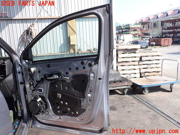 2UPJ-42881230]DSオートモビルズ ・DS 7(DS7 クロスバック)(X74AH01)右前ドア 中古(AGC AUTOMOTIVE M261 43R-010437)_m0004.jpg