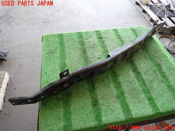 2UPJ-42891014]ジープ・グランドチェロキー(WK57A)フロントバンパーホースメント 中古_m0002.jpg