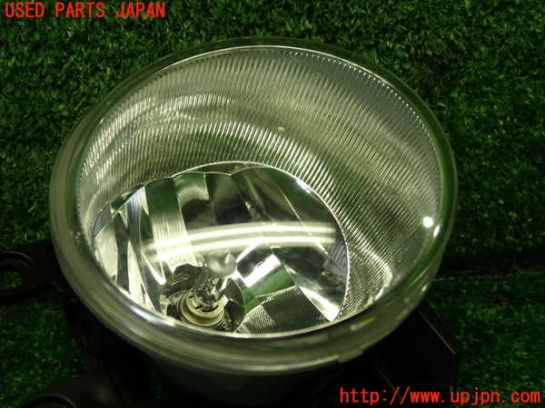 1UPJ-42931180]レクサス・CT200h(ZWA10)右フォグ 中古_m0003.jpg