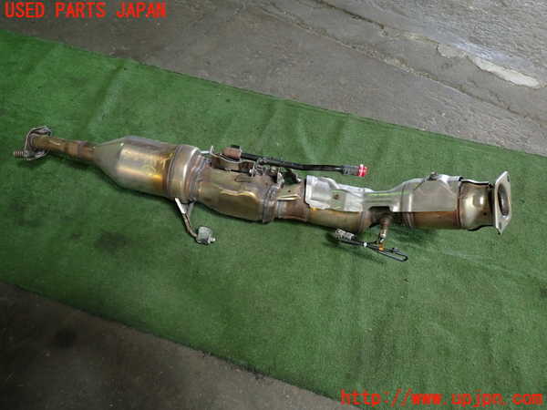 1UPJ-42932661]レクサス・CT200h(ZWA10)触媒1 中古_m0001.jpg