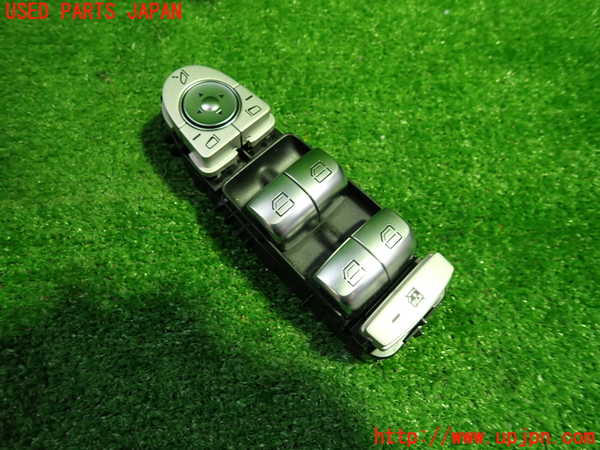 1UPJ-43046240]ベンツ C200 ステーションワゴン(205242)(S205)右前パワーウィンドウスイッチ 中古_m0001.jpg