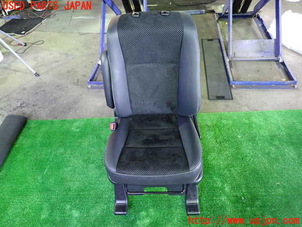 1UPJ-43157065]ヴォクシー(ノア)(ZRR80W)助手席シート 中古_m0001.jpg