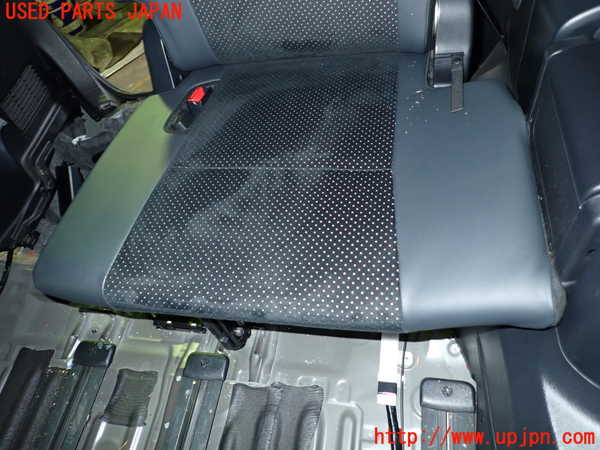 1UPJ-43157265]ヴォクシー(ノア)(ZRR80W)左3列目シート 中古_m0003.jpg