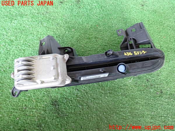 2UPJ-43161152]ポルシェ・パナメーラ GTS(970CXPA)左コーナーランプ 中古_m0002.jpg