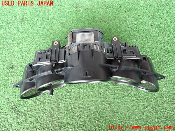 2UPJ-43166170]ポルシェ・パナメーラ GTS(970CXPA)スピードメーター 中古_m0002.jpg