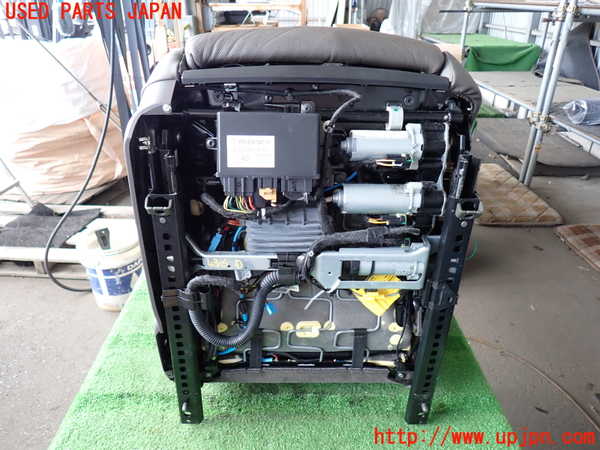 2UPJ-43167035]ポルシェ・パナメーラ GTS(970CXPA)運転席シート 中古_m0005.jpg