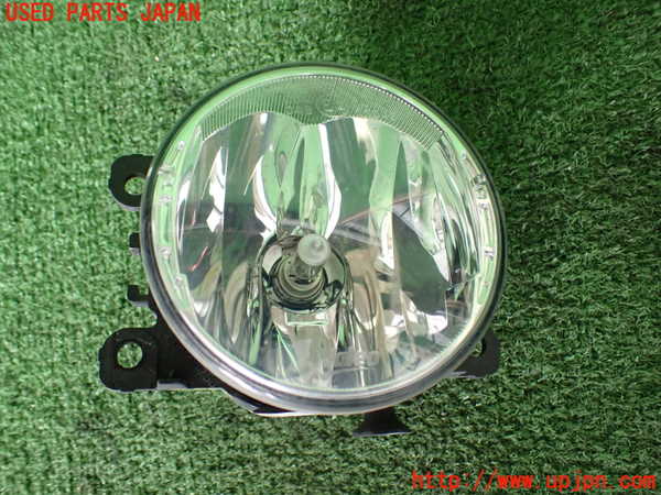 2UPJ-43181182]ルノー・トゥインゴ(AHH4B)左フォグ 中古_m0001.jpg