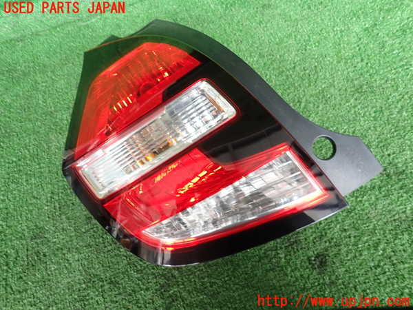 2UPJ-43181536]ルノー・トゥインゴ(AHH4B)左テールランプ 中古_m0001.jpg