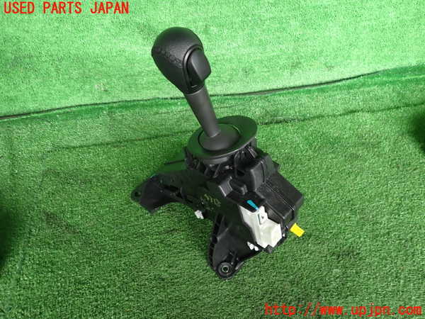 2UPJ-43187555]ルノー・トゥインゴ(AHH4B)ATシフトレバー 中古_m0001.jpg
