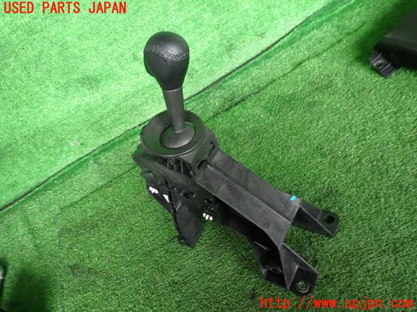 2UPJ-43187555]ルノー・トゥインゴ(AHH4B)ATシフトレバー 中古_m0002.jpg
