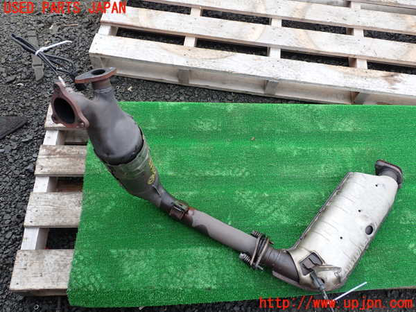 1UPJ-43272662]パジェロ(V98W)触媒2 中古_m0001.jpg