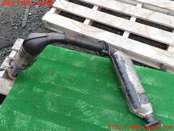 1UPJ-43272662]パジェロ(V98W)触媒2 中古_m0002.jpg