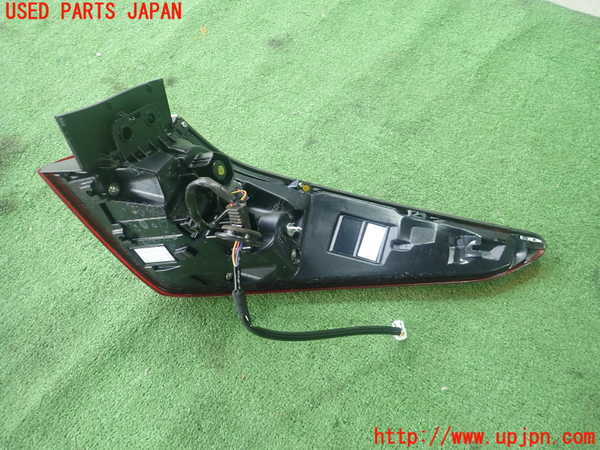 1UPJ-43281536]レクサス・ES300h(AXZH11)左テールランプ 中古_m0003.jpg