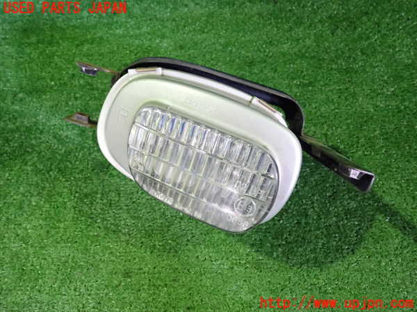 2UPJ-43331180]レクサス・SC430(UZZ40)右フォグ 中古_m0001.jpg