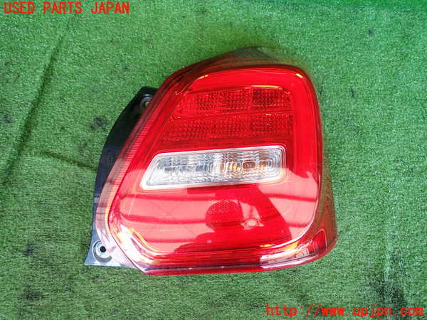 2UPJ-43341530]スイフトスポーツ(ZC33S)右テールランプ 中古_m0001.jpg
