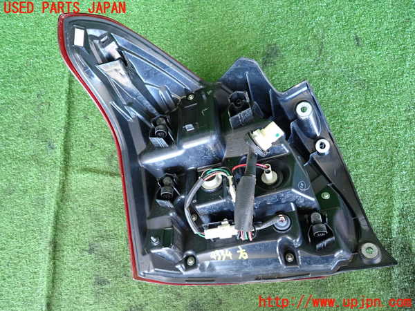 2UPJ-43341530]スイフトスポーツ(ZC33S)右テールランプ 中古_m0003.jpg