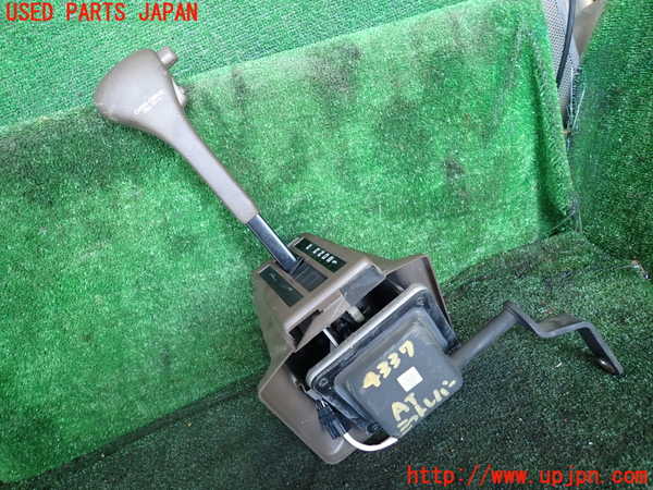 1UPJ-43377555]キャラバン コーチ(ARE24)ATシフトレバー 中古_m0004.jpg