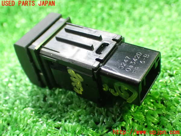 1UPJ-43386310]クラウン クロスオーバー(AZSH35)スイッチ5 (トランク) 中古_m0002.jpg