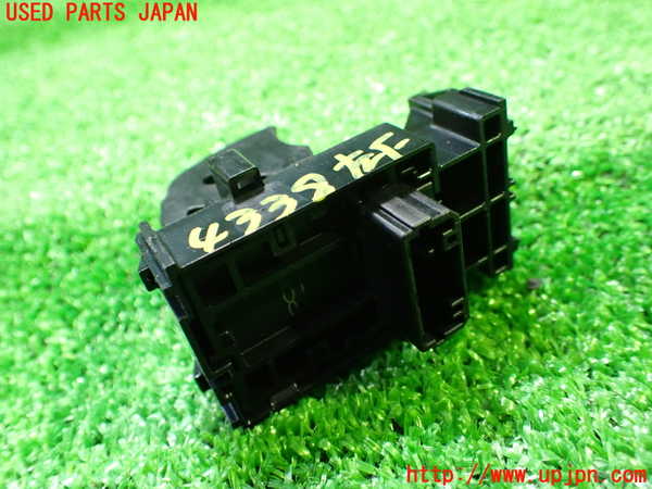 1UPJ-43386245]クラウン クロスオーバー(AZSH35)左前パワーウィンドウスイッチ 中古_m0002.jpg