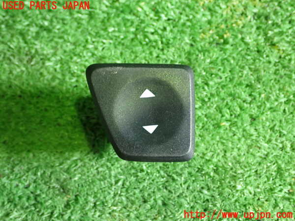 1UPJ-43396245]アバルト・595(312142)左パワーウィンドウスイッチ 中古_m0001.jpg