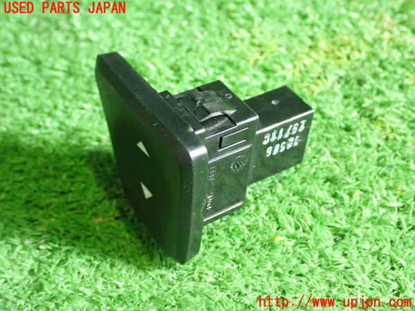 1UPJ-43396245]アバルト・595(312142)左パワーウィンドウスイッチ 中古_m0002.jpg